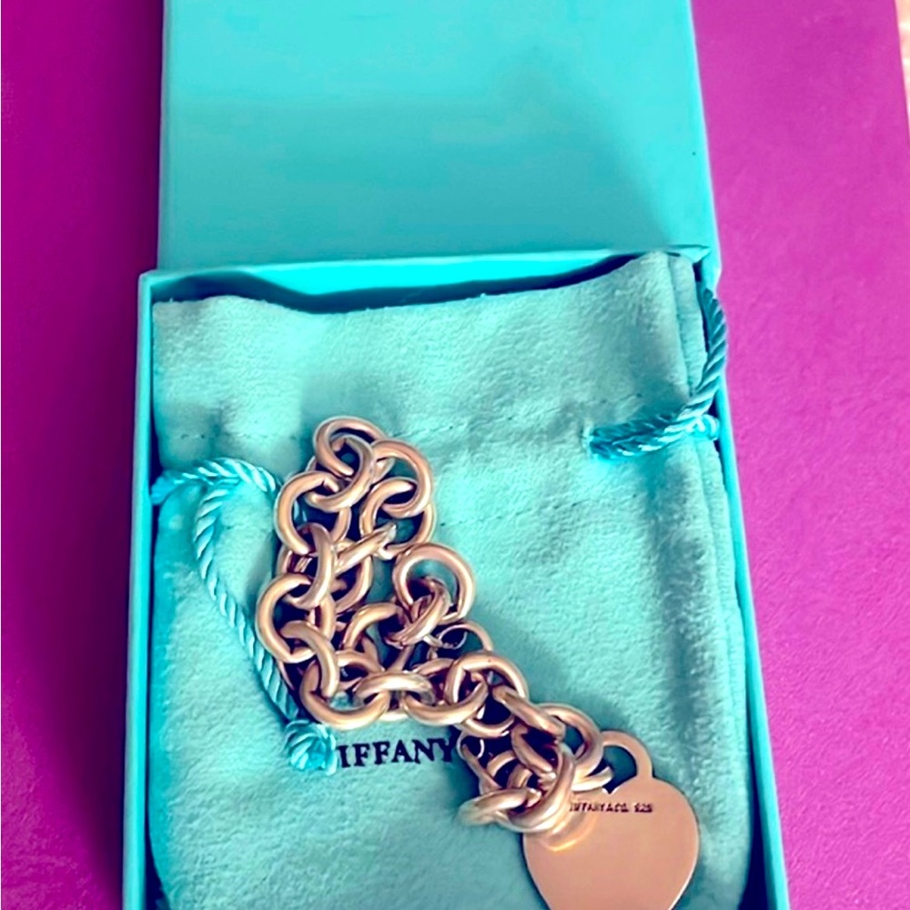 Tiffany & Co Classic Heart Charm Bracelet 7" 925 with box and pouch